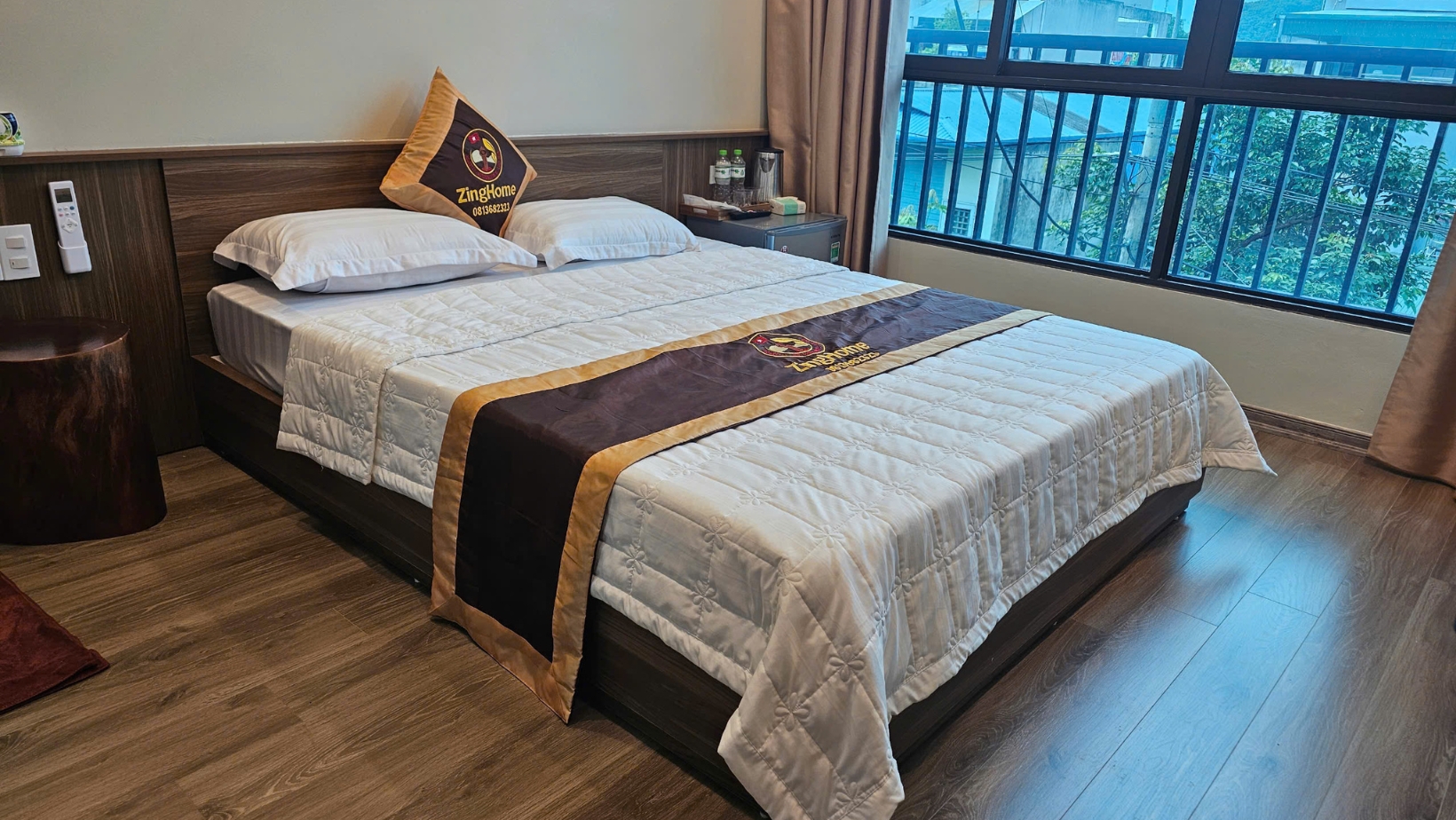 City View Single Room in Homestay HaGiang