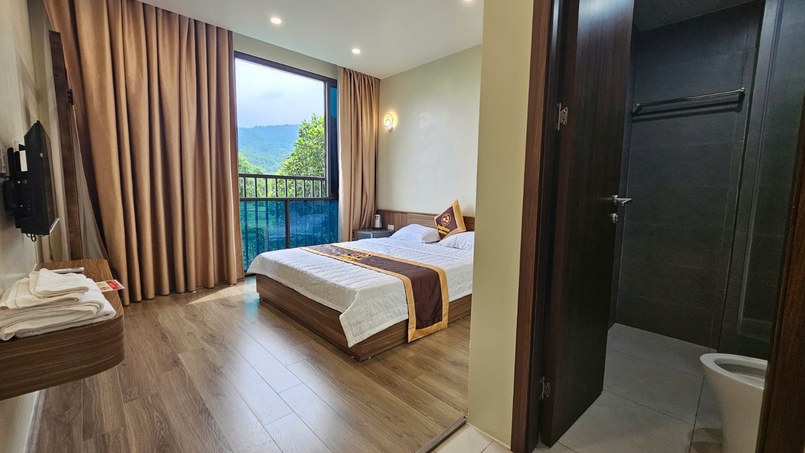Mountain View Single Room – A Peaceful Space for Solo Travelers