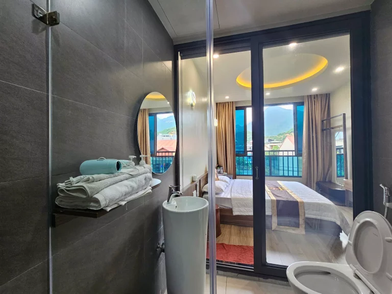 ZingHome Ha Giang guest rooms are clean, well-designed with a modern style while ensuring