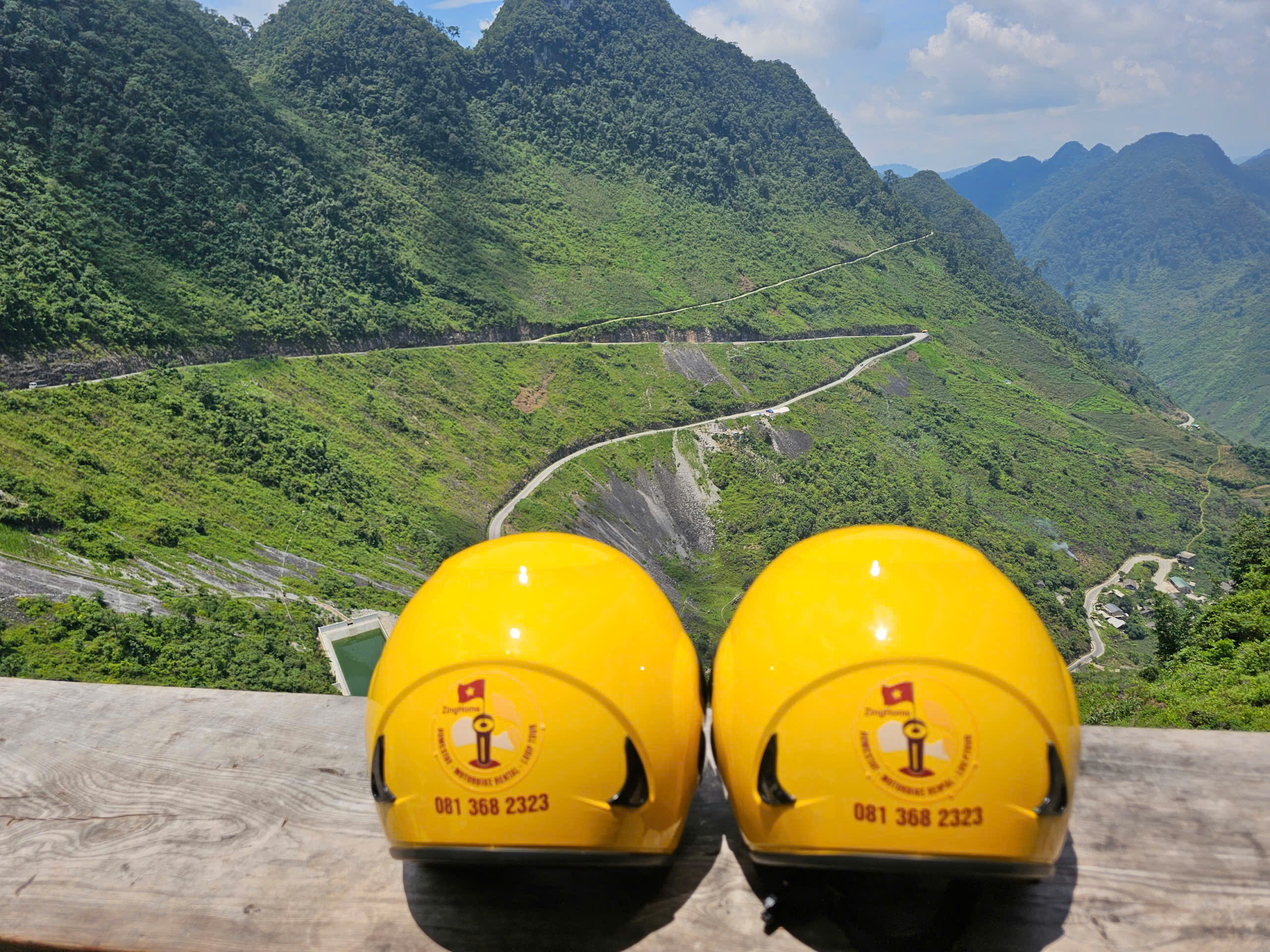 Winding road of the Ha Giang Loop 